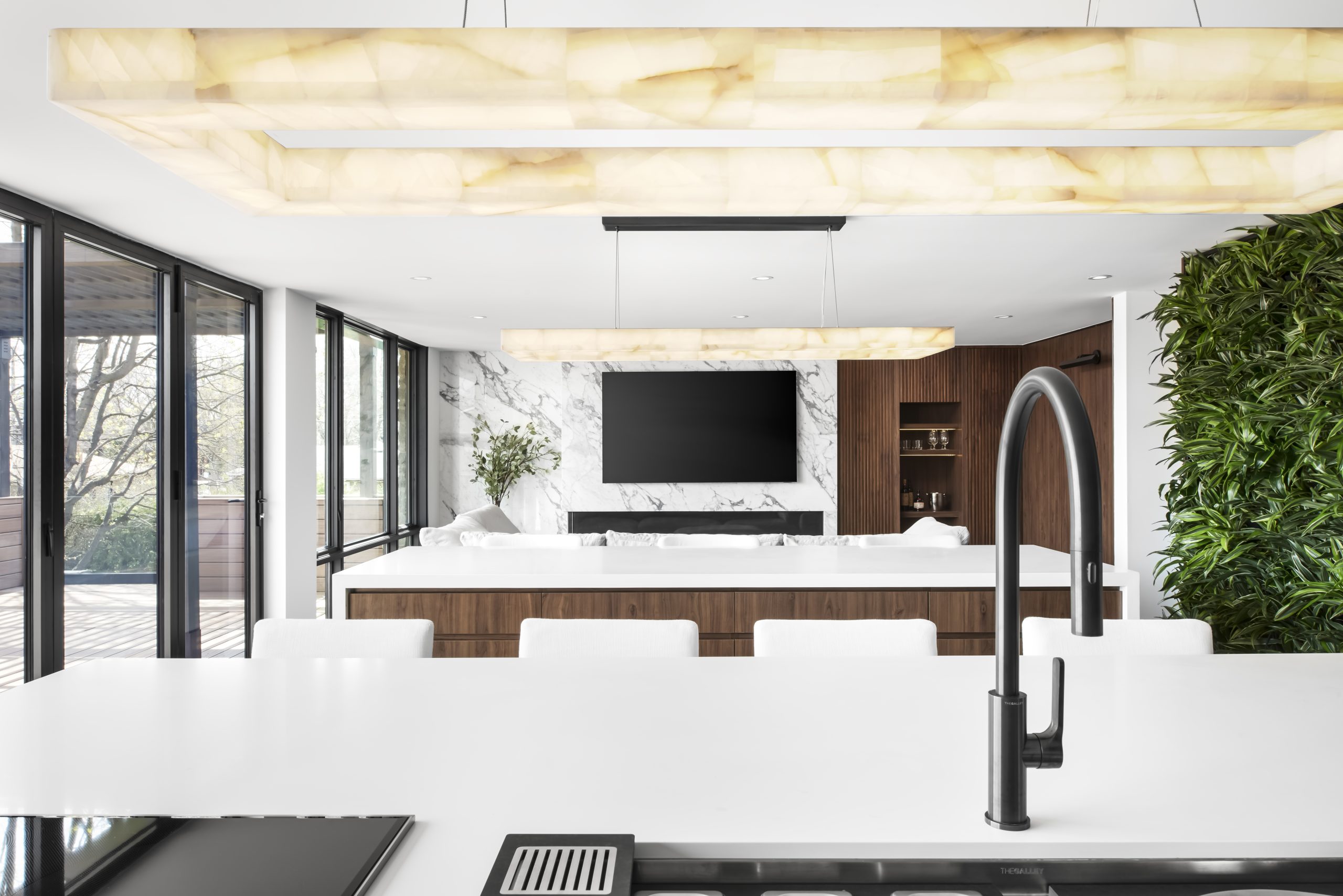Modern Astoria kitchen and living room opening to the garden