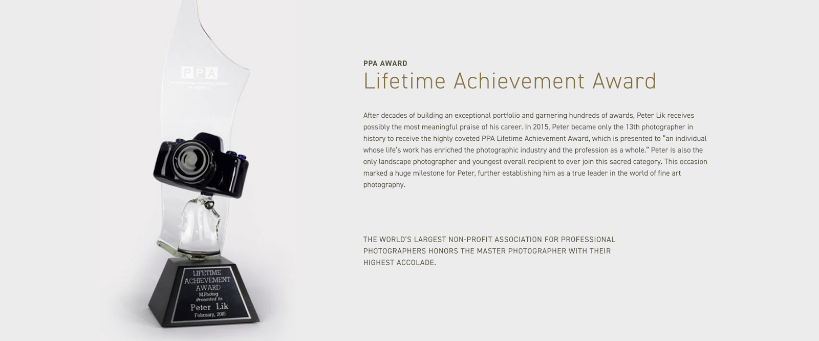Peter Lik Lifetime Achievement Award presentation and camera-shaped trophy