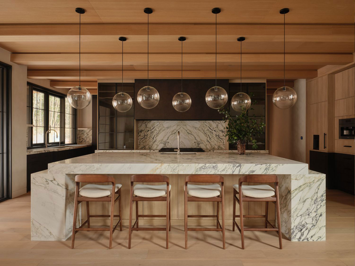 Viola marble kitchen island detail